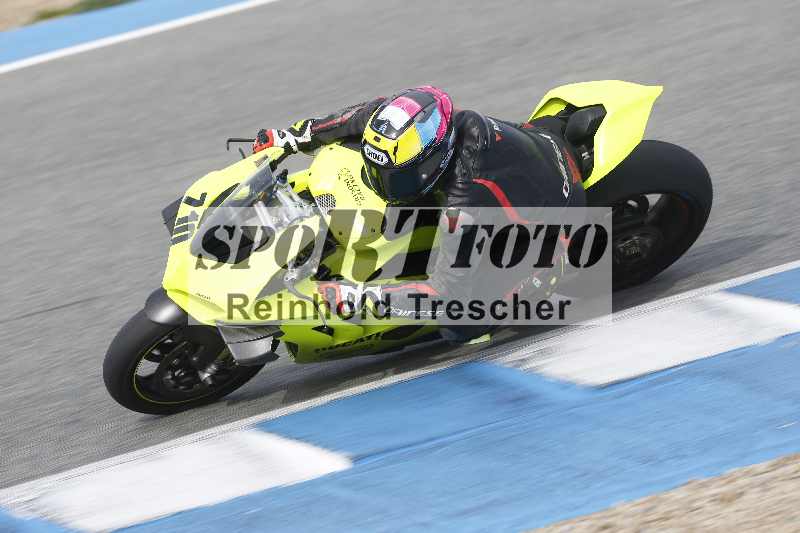 /Archiv-2024/01 26.-28.01.2024 Moto Center Thun Jerez/Gruppe schwarz-black/710